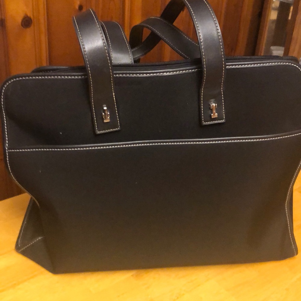 Etienne Aigner purse!!HUGE! - Picture 2 of 7